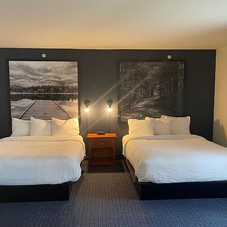 Hotel Super 8 By Wyndham Sainte Agathe Des Monts Exterior foto