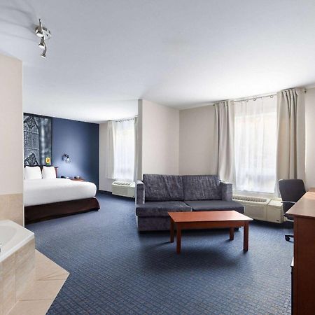 Hotel Super 8 By Wyndham Sainte Agathe Des Monts Exterior foto