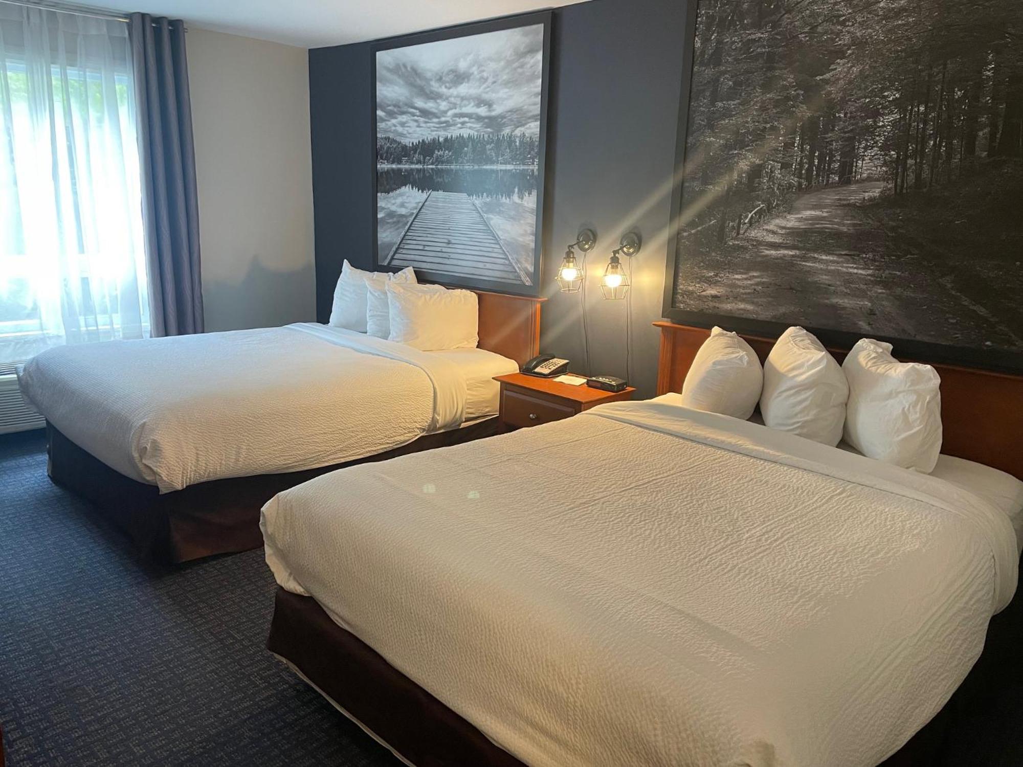 Hotel Super 8 By Wyndham Sainte Agathe Des Monts Exterior foto