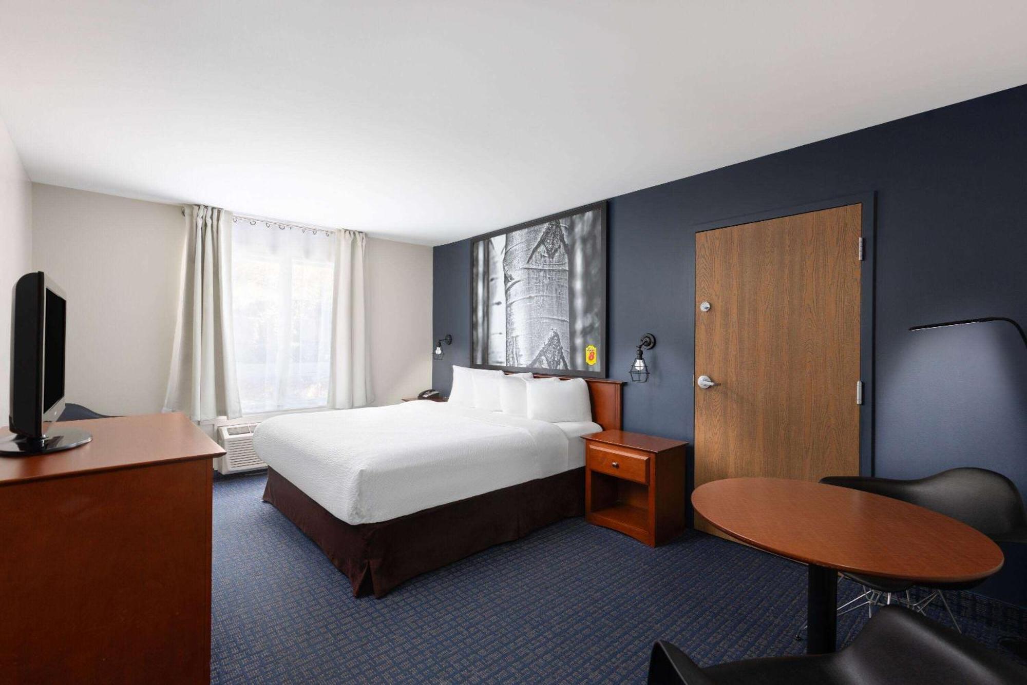 Hotel Super 8 By Wyndham Sainte Agathe Des Monts Exterior foto
