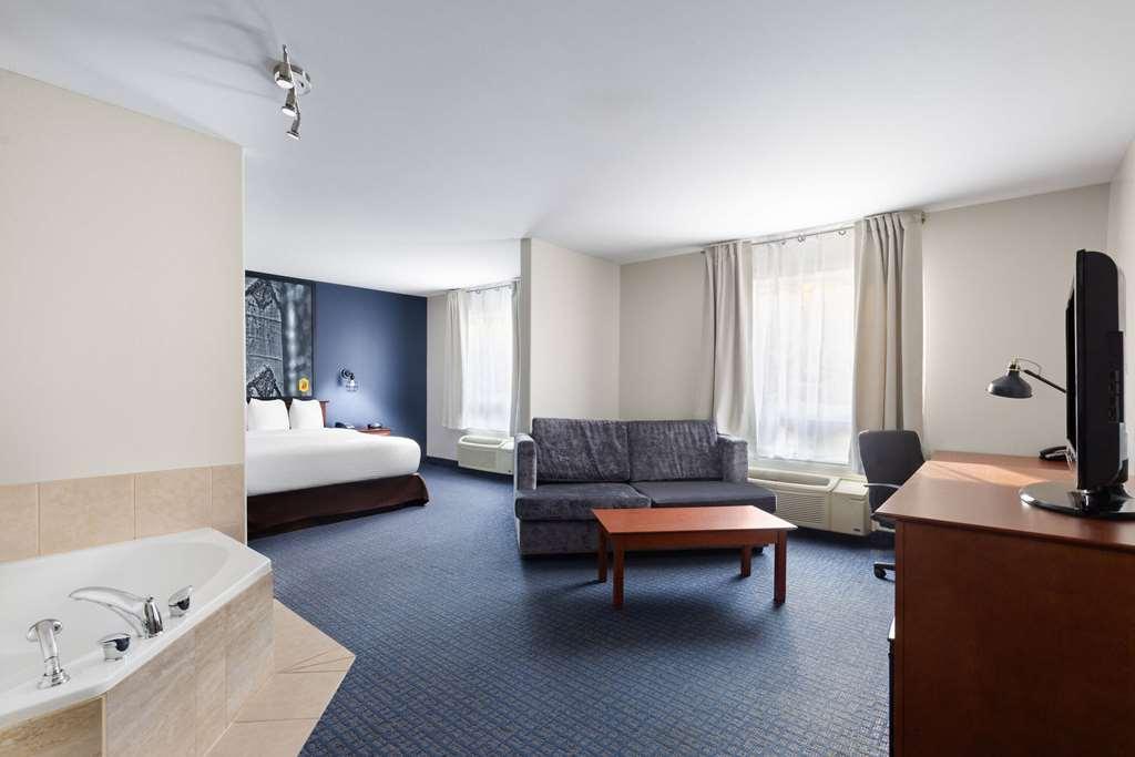 Hotel Super 8 By Wyndham Sainte Agathe Des Monts Habitación foto