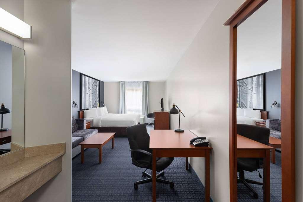 Hotel Super 8 By Wyndham Sainte Agathe Des Monts Habitación foto
