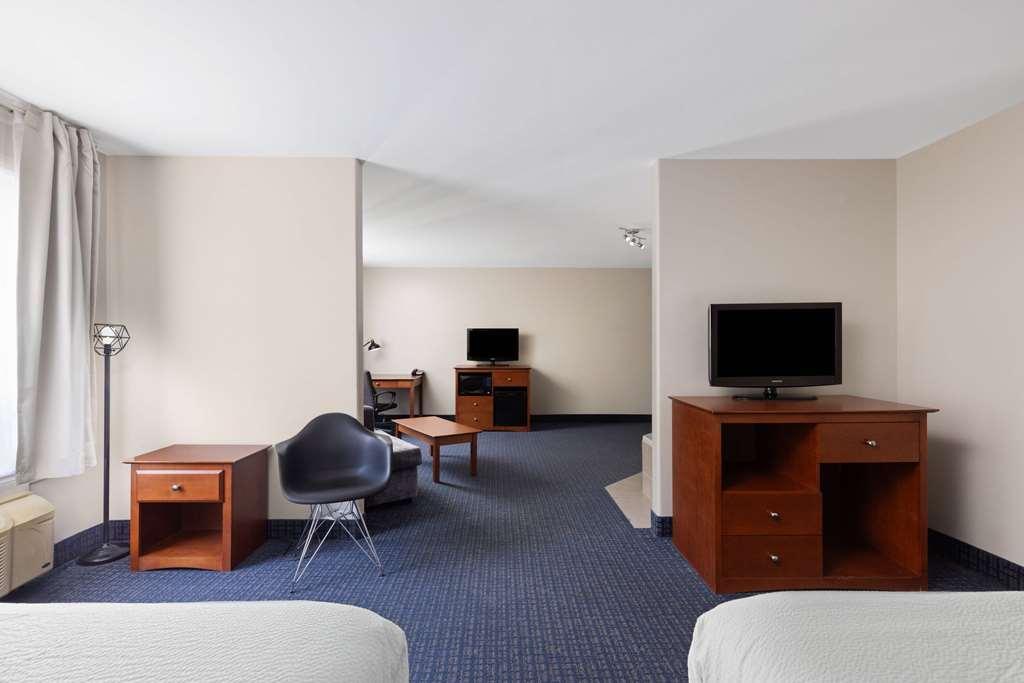 Hotel Super 8 By Wyndham Sainte Agathe Des Monts Habitación foto